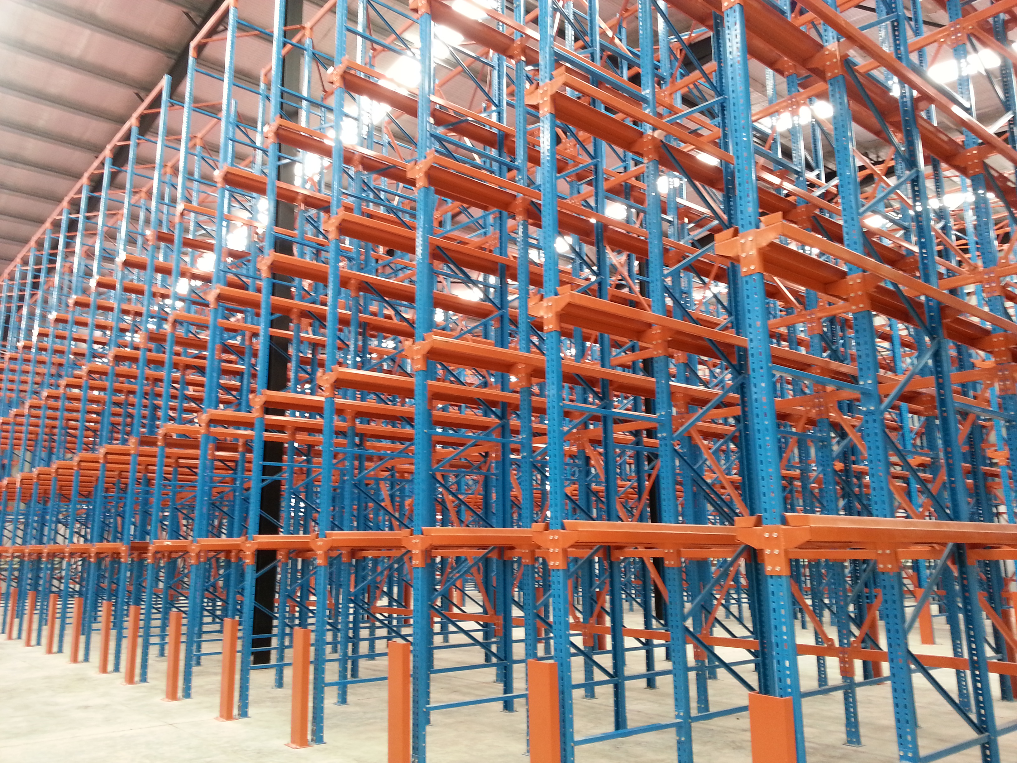 窄巷道貨架,窄巷道叉車,立體貨架