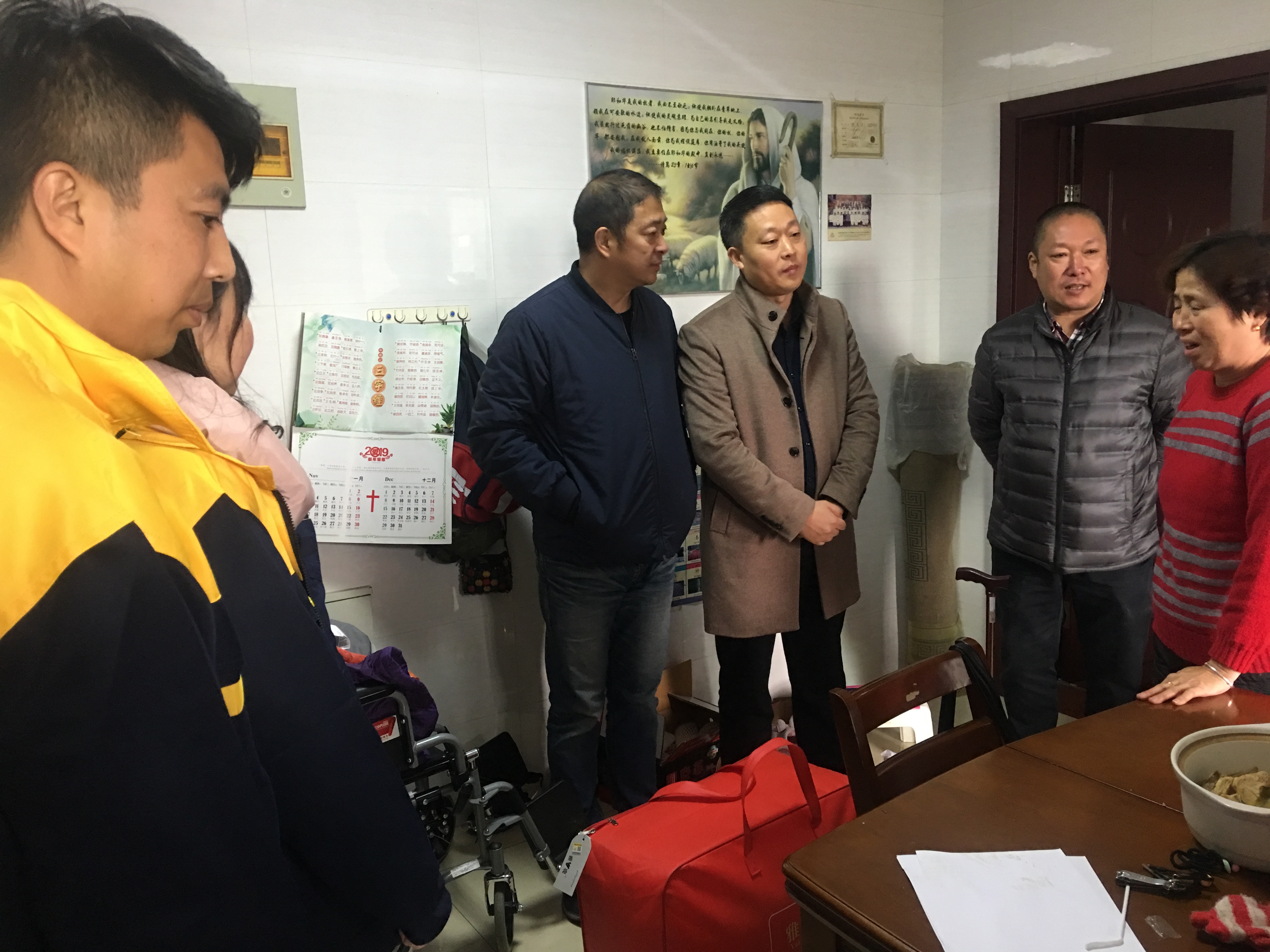 賽維亞扶貧,賽維亞送溫暖,賽維亞倉儲貨架