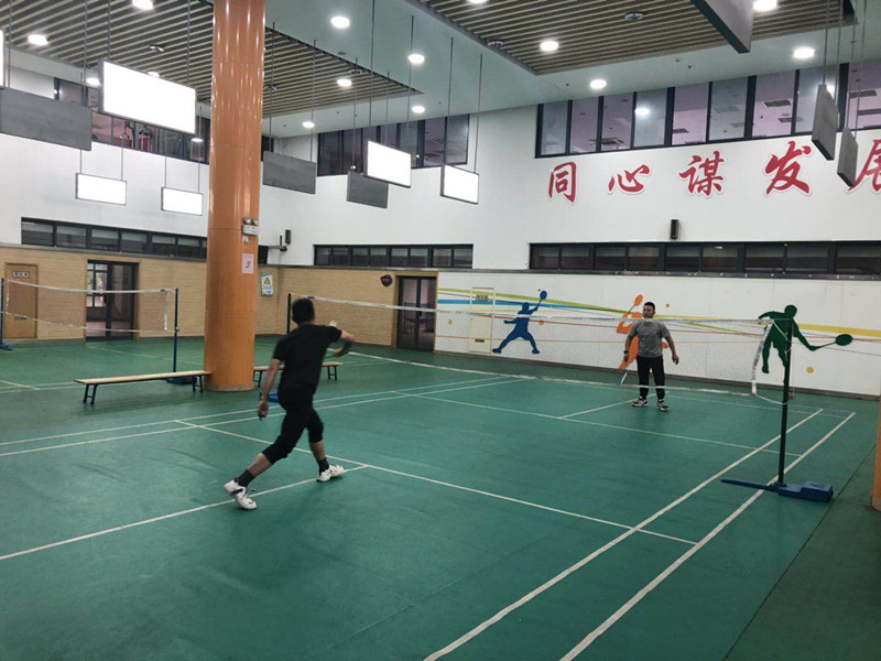 打羽毛球,天一體育館,倉儲貨架