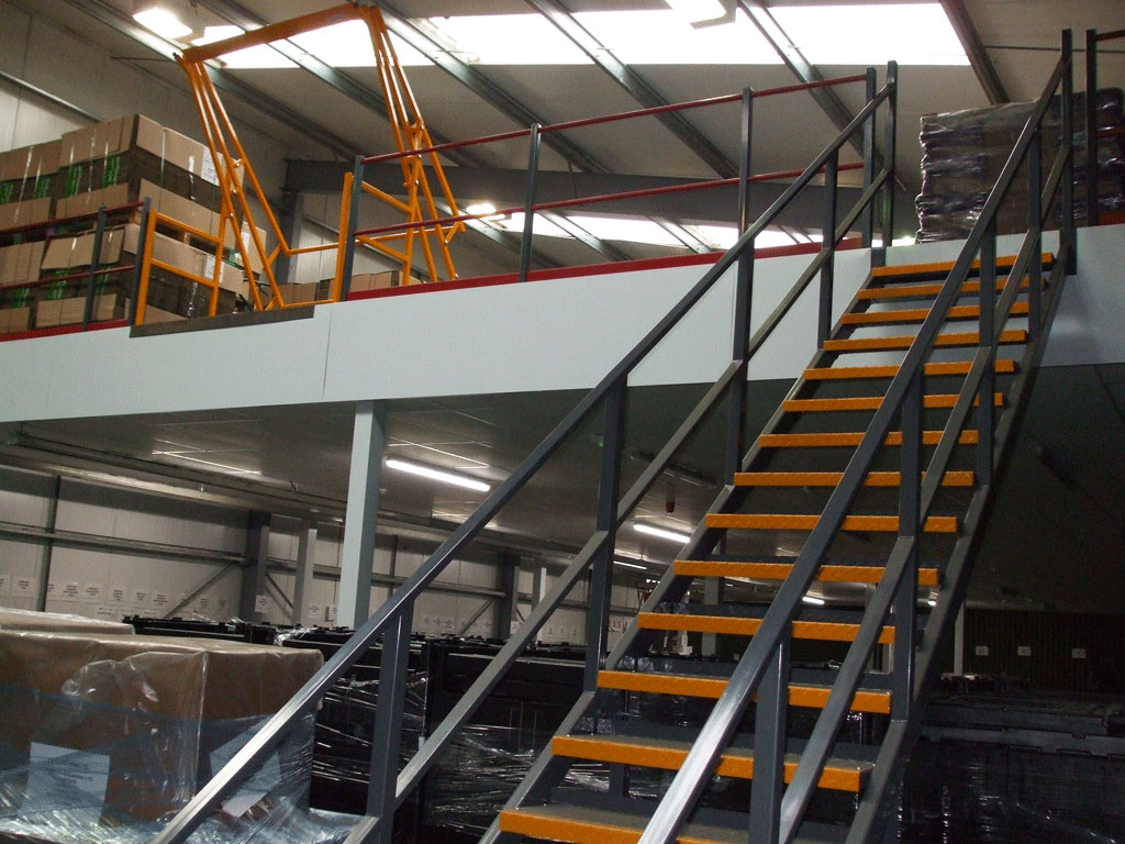 無錫存儲重型貨架有什么優勢,無錫重型貨架的組裝方式,賽維亞貨架廠家